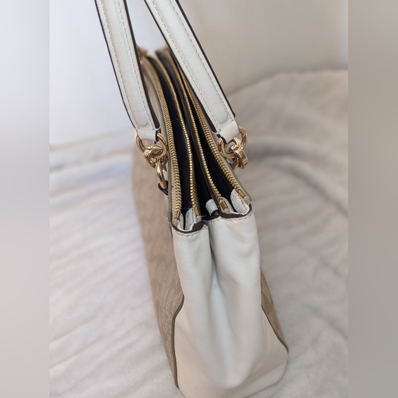 COACH White Monogram handbag - Picture 11 of 12